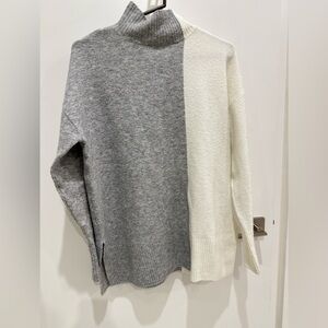 Joe Fresh Men's Gray and Cream Crewneck Sweater